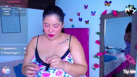 Snapshot of little_flower4you chatting on February 19, 10:53 pm mai rojas online show from February 19, 10:53 pm
