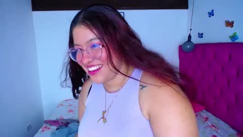 Snapshot of little_flower4you chatting on March 1, 1:21 am mai rojas online show from March 1, 1:21 am
