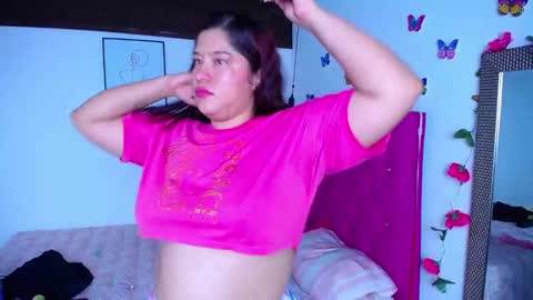 Snapshot of little_flower4you chatting on February 21, 11:10 pm mai rojas online show from February 21, 11:10 pm