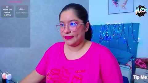 Snapshot of little_flower4you chatting on February 16, 8:33 pm mai rojas online show from February 16, 8:33 pm