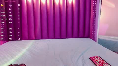 Snapshot of little_kayla_ chatting on September 11, 3:19 am kayla Instagram kayla 71082 online show from September 11, 3:19 am
