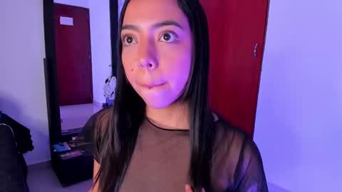 Snapshot of little_kayla_ chatting on December 3, 4:31 am kayla Instagram kayla 71082 online show from December 3, 4:31 am