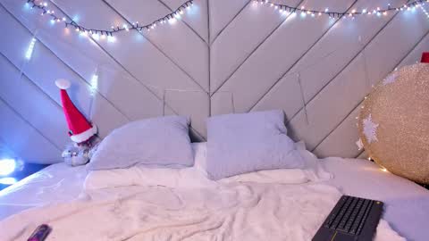 little_kris1 online show from November 18, 12:41 pm