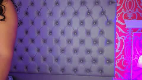 Snapshot of little_lilith_apple chatting on September 23, 7:09 pm little_lilith_apple online show from September 23, 7:09 pm