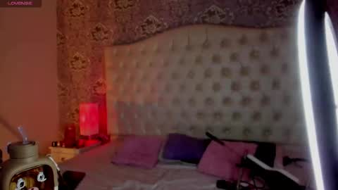 little_lilith_apple online show from November 26, 11:18 am