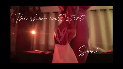 Maeve  online show from September 12, 10:01 pm