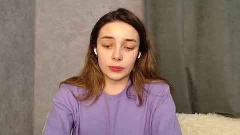 Snapshot of little_mia__ chatting on December 26, 9:26 pm Mia Im online every day 1530 PM in New York 2030 PM in London online show from December 26, 9:26 pm