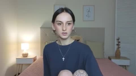Snapshot of little_mollee chatting on September 13, 8:55 pm little_mollee online show from September 13, 8:55 pm
