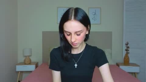 Snapshot of little_mollee chatting on September 15, 8:32 pm little_mollee online show from September 15, 8:32 pm
