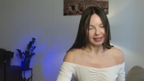Snapshot of little_nicole_ chatting on October 5, 11:18 am Nicole online show from October 5, 11:18 am