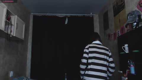 Snapshot of little_owlx chatting on October 3, 6:49 pm Alice.. online show from October 3, 6:49 pm