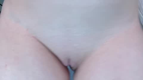 Snapshot of little_pearl_ chatting on February 15, 8:54 am Adaline online show from February 15, 8:54 am
