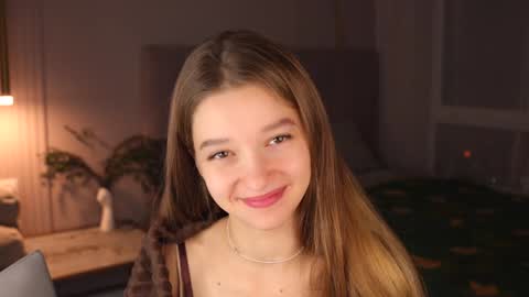 Kiki online show from October 23, 3:57 pm