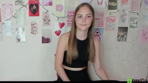 Snapshot of little_radiant_sun chatting on October 6, 11:17 am Kriss online show from October 6, 11:17 am