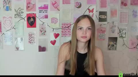 Snapshot of little_radiant_sun chatting on October 12, 10:30 am Kriss online show from October 12, 10:30 am