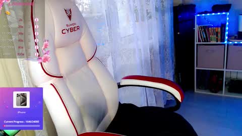 Snapshot of little_raiden chatting on October 9, 3:45 am little_raiden online show from October 9, 3:45 am