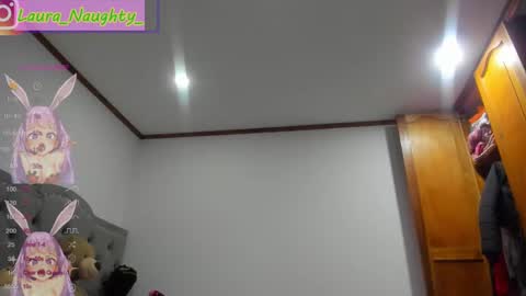 Im Laura. buy my contentcompra mi contenido offline  online show from December 6, 9:40 pm