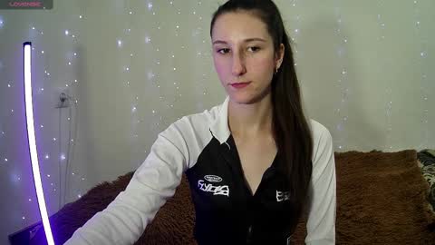 Snapshot of littleahwitch chatting on March 6, 10:41 am LittleAhWitch online show from March 6, 10:41 am
