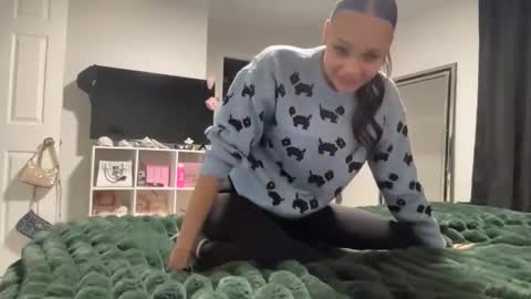 LittleCutieChloe online show from January 6, 11:20 pm