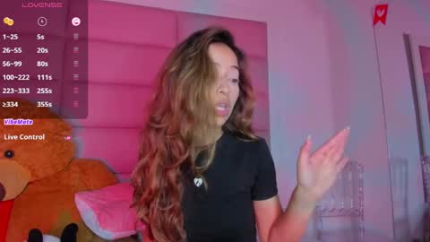 littlee_emma_ online show from March 9, 3:11 am