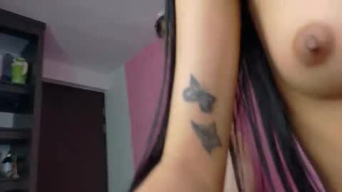 Snapshot of littlejennifer18 chatting on October 19, 2:44 pm Tip us ask our names online show from October 19, 2:44 pm