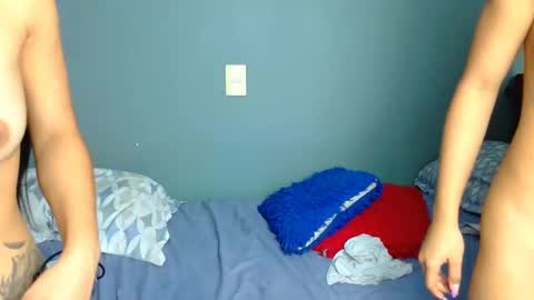 Snapshot of littlejennifer18 chatting on September 10, 1:23 pm Tip us ask our names online show from September 10, 1:23 pm
