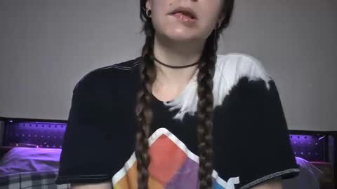 Snapshot of littlejessielov chatting on February 8, 6:43 am Jessie online show from February 8, 6:43 am