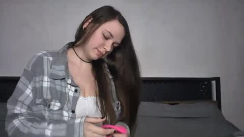 Snapshot of littlejessielov chatting on January 28, 4:29 am Jessie online show from January 28, 4:29 am