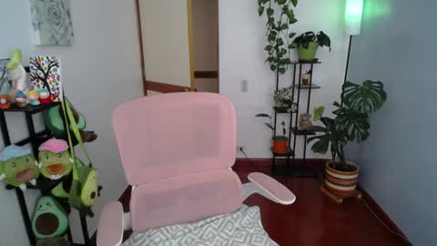 Snapshot of littlelaksmi chatting on September 20, 10:02 pm Laksmi online show from September 20, 10:02 pm