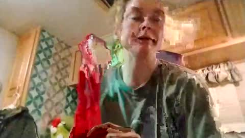 littleleo96 online show from January 8, 5:35 am