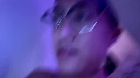 littleloverasian online show from November 1, 5:39 am