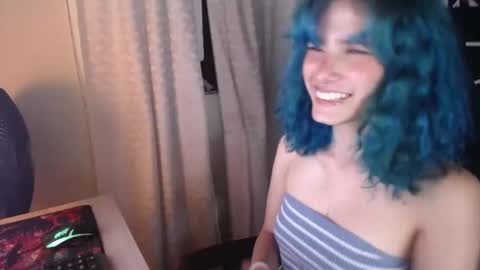 Snapshot of littlenami_ chatting on September 26, 1:02 am LAUREN online show from September 26, 1:02 am