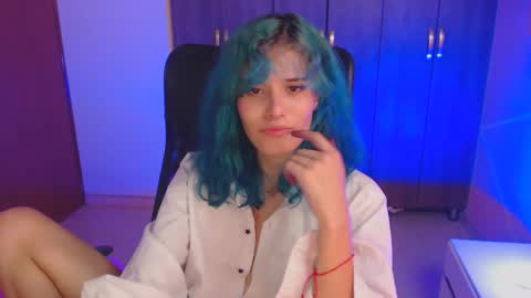 Snapshot of littlenami_ chatting on October 14, 2:03 am LAUREN online show from October 14, 2:03 am