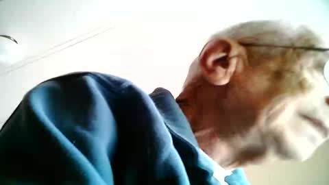 Snapshot of littleone6 chatting on January 13, 3:58 pm Littleone 6 online show from January 13, 3:58 pm