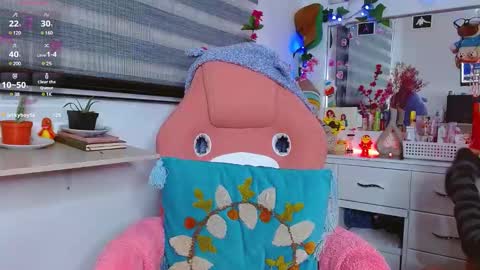 Snapshot of littlerouse_ chatting on January 30, 2:06 am Ruby Rouse online show from January 30, 2:06 am