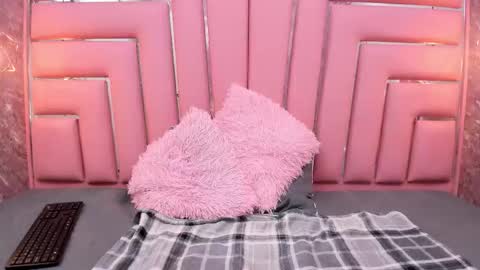 Sussy  online show from November 14, 12:07 pm