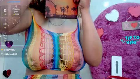 Snapshot of litzy_curly chatting on February 25, 6:33 pm Litzy online show from February 25, 6:33 pm