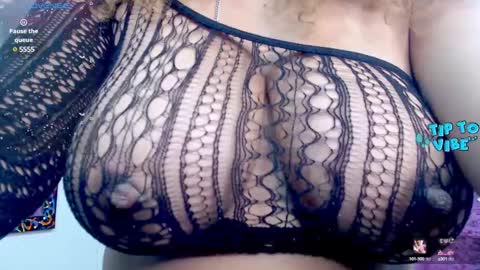 Snapshot of litzy_curly chatting on March 4, 4:52 pm Litzy online show from March 4, 4:52 pm
