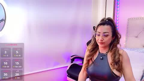 liu_shifer online show from November 4, 1:12 pm