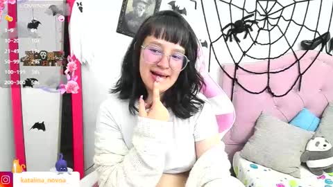 Katalina Novoa. online show from October 17, 2:37 am