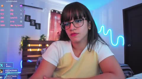Snapshot of livfabi_ chatting on October 2, 6:50 pm Livfabi online show from October 2, 6:50 pm