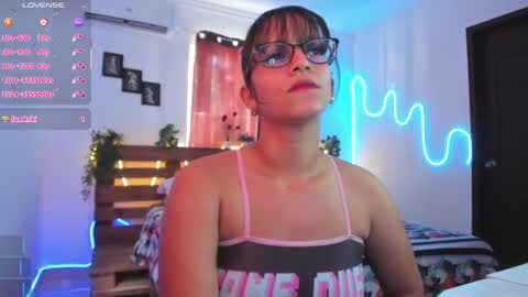 Snapshot of livfabi_ chatting on September 18, 6:34 pm Livfabi online show from September 18, 6:34 pm