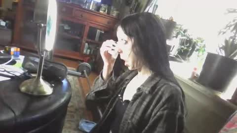 Liv Mirage online show from April 18, 7:18 pm