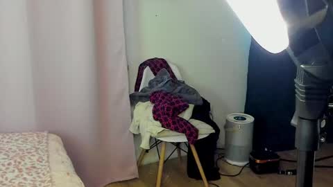 liyafly online show from April 22, 4:30 am