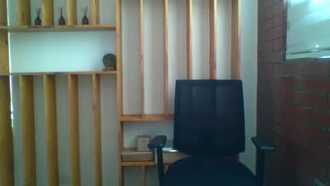 liz_28 online show from October 20, 8:14 pm