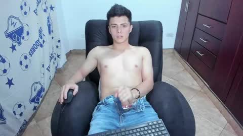 Chris online show from April 14, 12:47 am