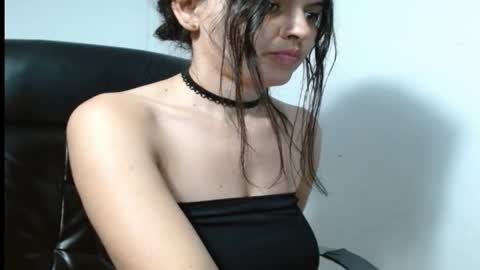 liz_fe online show from February 14, 4:37 am