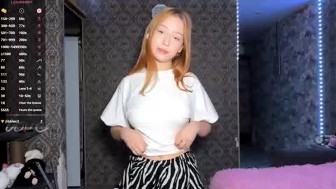 Kate online show from December 1, 2:59 pm