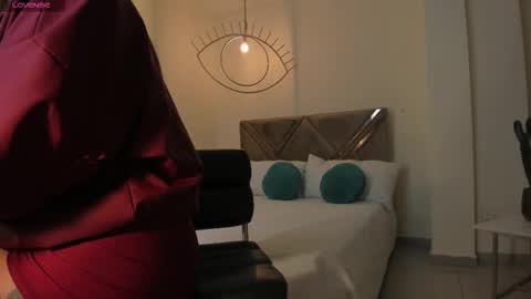 Lizzi  online show from October 18, 10:25 pm