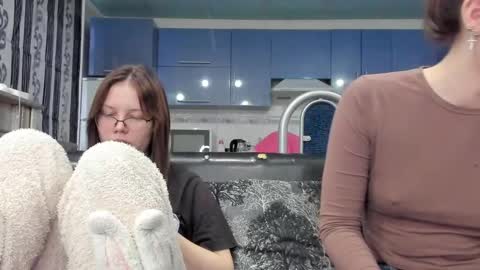 lizzi_muur online show from February 5, 2:16 pm